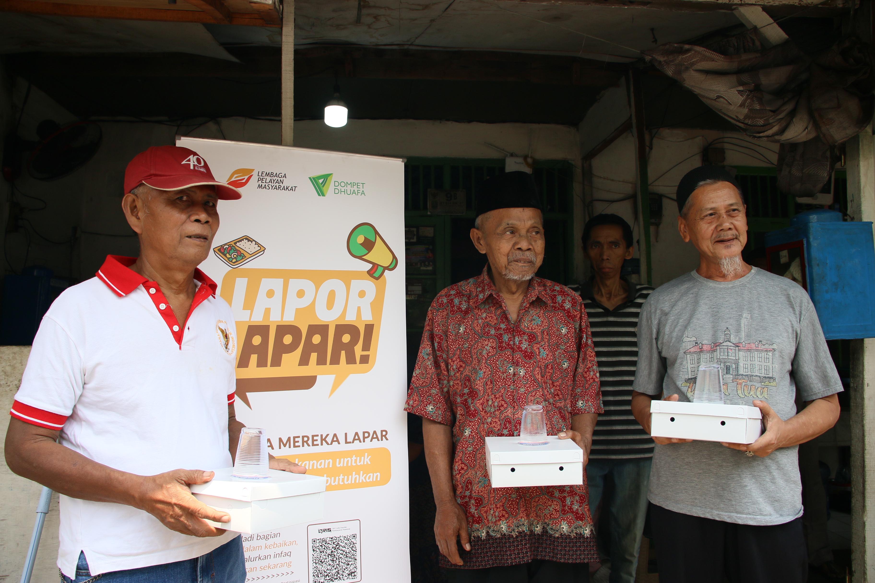 Lembaga Pelayan Masyarakat Dompet Dhuafa Gelar Aksi Sosial “Lapor Lapar” kepada Masyarakat Bekasi